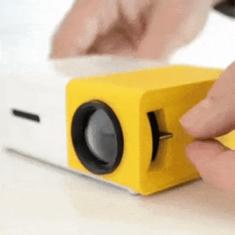 Mini projecteur YG-300
